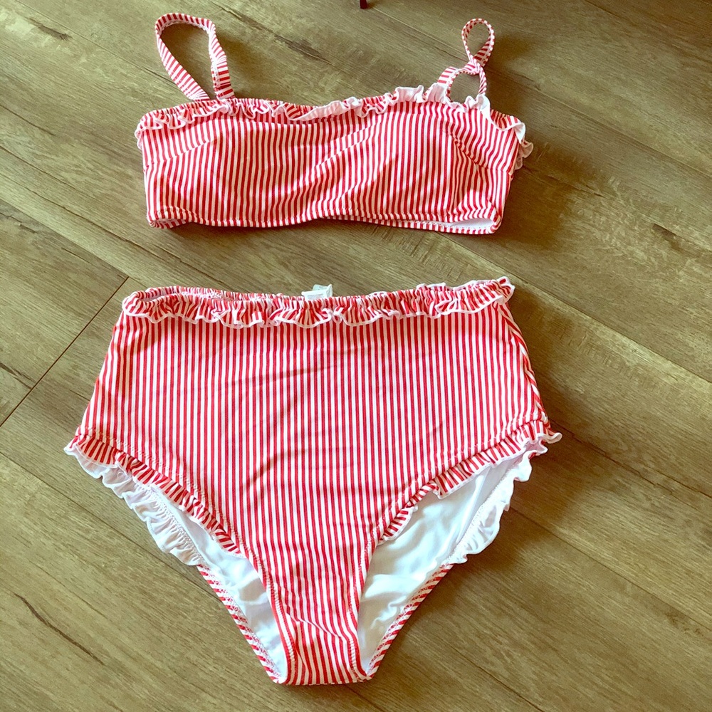 Cupshe candy stripped bikini!